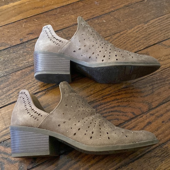 Bootie - Picture 2 of 7